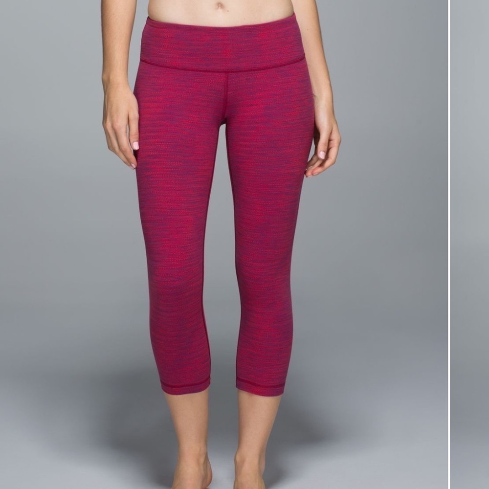 Lululemon Wunder Under Crop II in Diamond Jacquard Space Berry Flaming Tomato